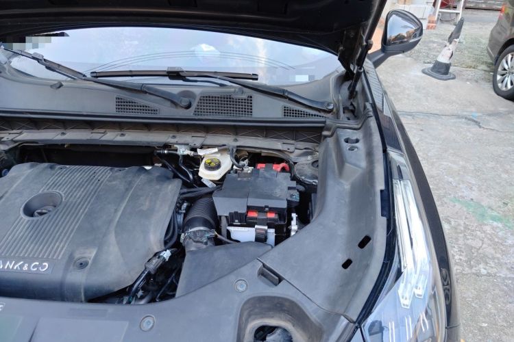 Used Lynk & Co 01 2021 2.0TD Four-Wheel Drive Dark Night Edition Engine Bay Left