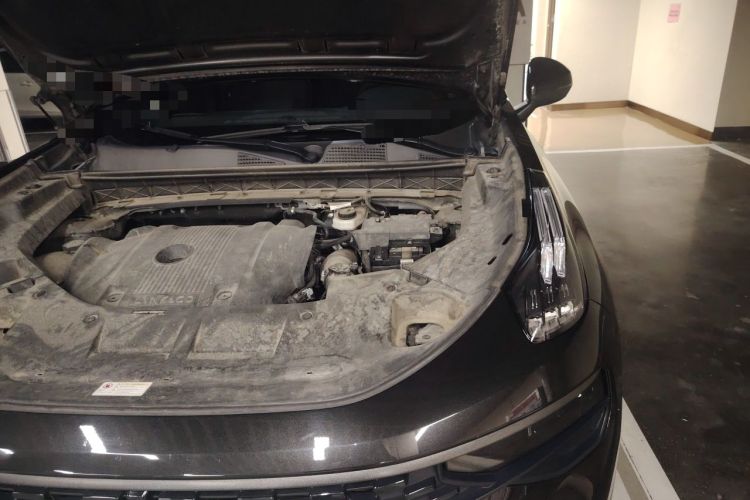 Used Lynk & Co 01 2021 2.0TD Four-Wheel Drive Dark Night Edition Engine Bay Left