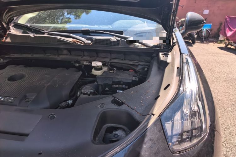 Used Lynk & Co 01 2021 2.0TD Two-Wheel-Drive Pro Trim Engine Bay Left