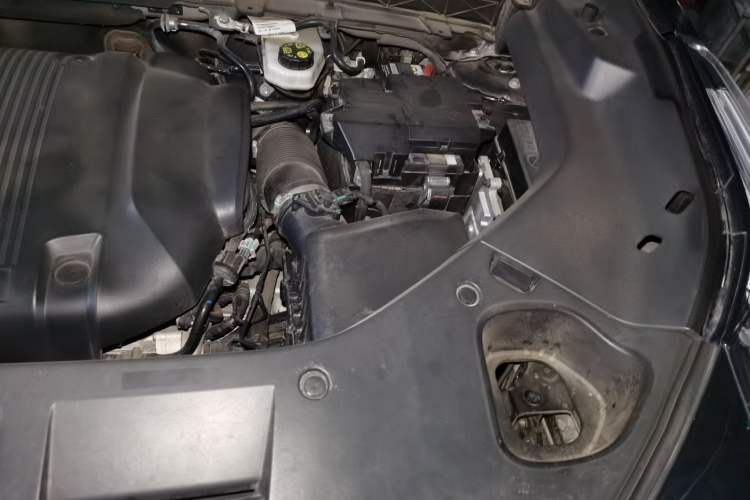 Used Lynk & Co 01 2021 2.0TD Four-Wheel Drive Dark Night Edition Engine Bay Left