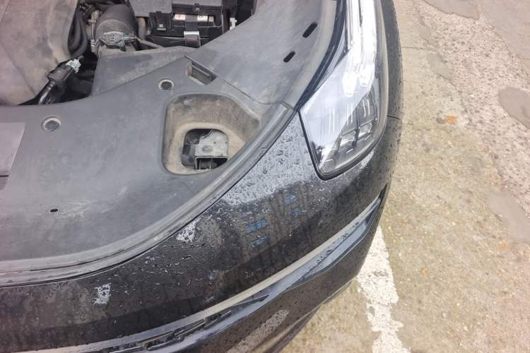 Used Lynk & Co 01 2021 2.0TD Two-Wheel-Drive Pro Trim Engine Bay Left