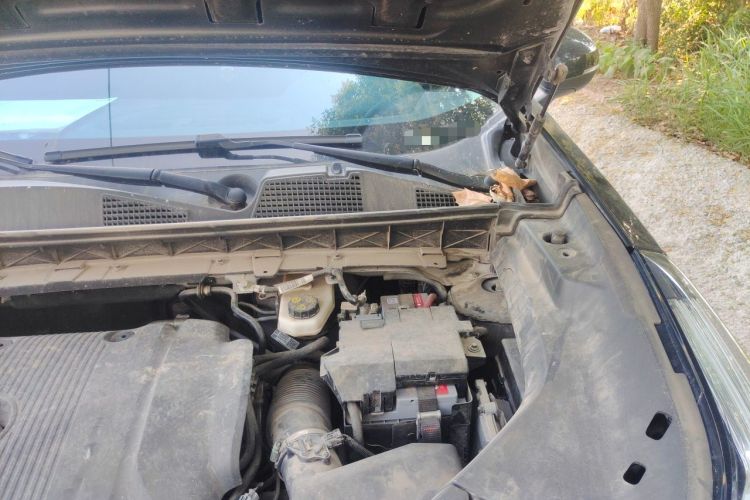 Used Lynk & Co 01 2021 2.0TD Two-Wheel-Drive Pro Trim Engine Bay Left