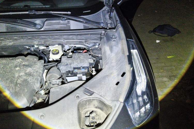 Used Lynk & Co 01 2021 2.0TD Four-Wheel Drive Dark Night Edition Engine Bay Left