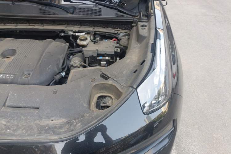 Used Lynk & Co 01 2021 2.0TD Four-Wheel Drive Dark Night Edition Engine Bay Left