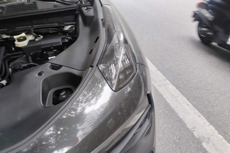 Used Lynk & Co 01 2021 2.0TD Four-Wheel Drive Dark Night Edition Engine Bay Left