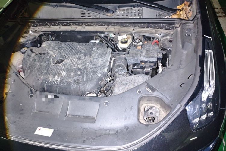Used Lynk & Co 01 2021 2.0TD Two-Wheel-Drive Pro Trim Engine Bay Left