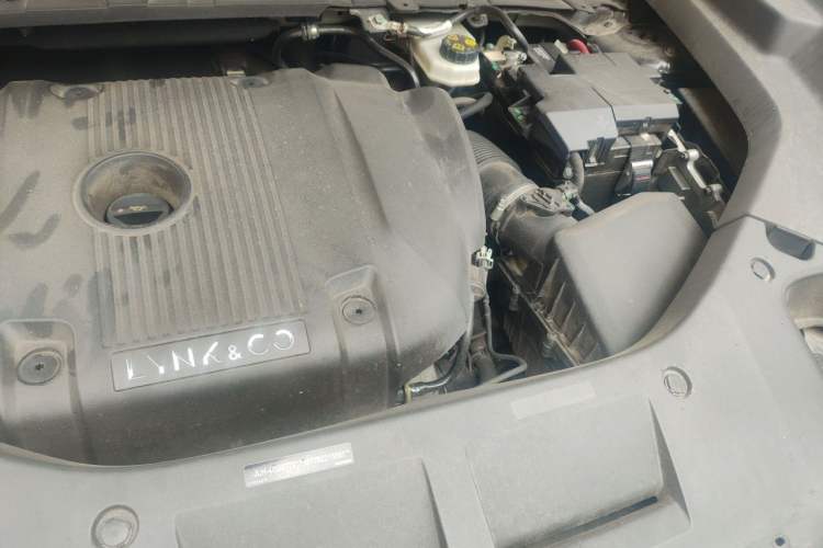 Used Lynk & Co 01 2021 2.0TD Four-Wheel Drive Dark Night Edition Engine Bay Left