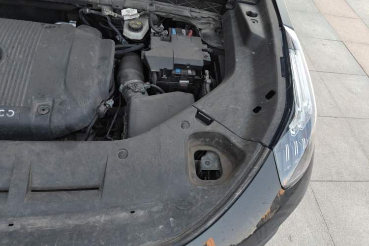 Used Lynk & Co 01 2021 2.0TD Four-Wheel Drive Dark Night Edition Engine Bay Left