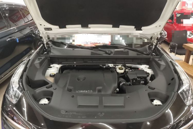 Used Lynk & Co 01 2021 2.0TD Two-Wheel-Drive Pro Trim Engine Bay