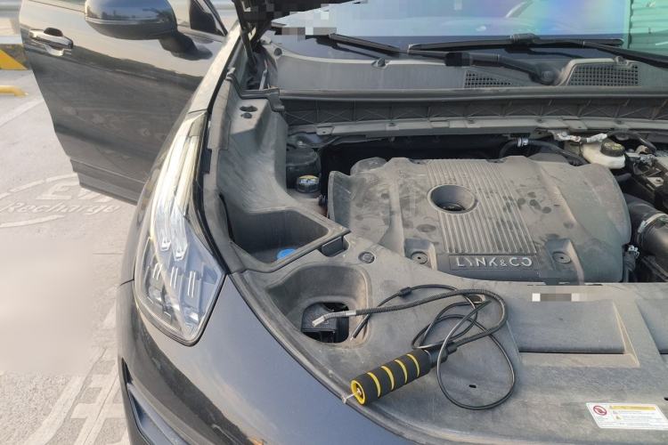 Used Lynk & Co 01 2021 2.0TD Four-Wheel Drive Dark Night Edition Engine Bay Right