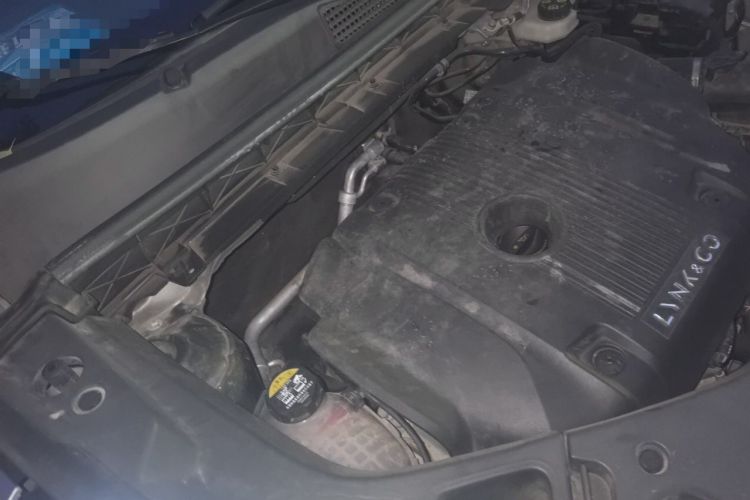 Used Lynk & Co 01 2021 2.0TD Two-Wheel-Drive Pro Trim Engine Bay Right