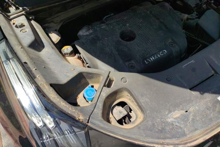Used Lynk & Co 01 2021 2.0TD Four-Wheel Drive Hype-Halo Engine Bay Right
