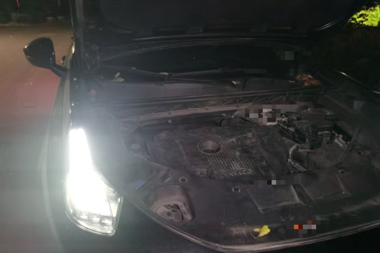 Used Lynk & Co 01 2021 2.0TD Two-Wheel-Drive Pro Trim Engine Bay Right