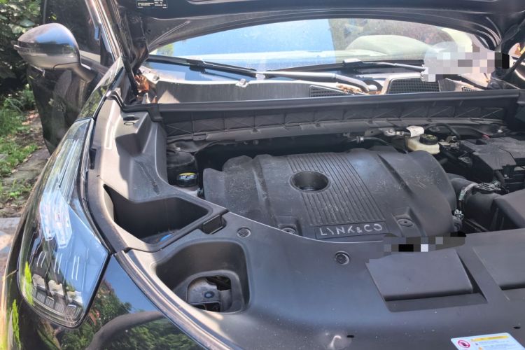 Used Lynk & Co 01 2021 2.0TD Two-Wheel-Drive Pro Trim Engine Bay Right