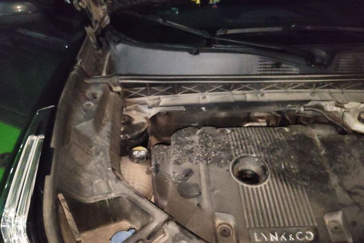 Used Lynk & Co 01 2021 2.0TD Two-Wheel-Drive Pro Trim Engine Bay Right