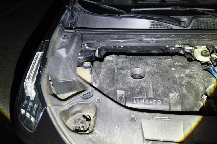 Used Lynk & Co 01 2021 2.0TD Four-Wheel Drive Dark Night Edition Engine Bay Right