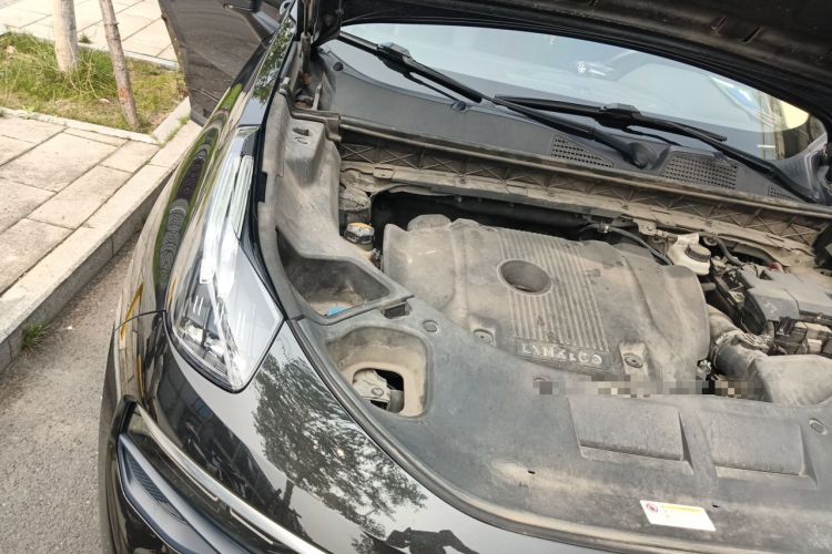 Used Lynk & Co 01 2021 2.0TD Two-Wheel-Drive Pro Trim Engine Bay Right