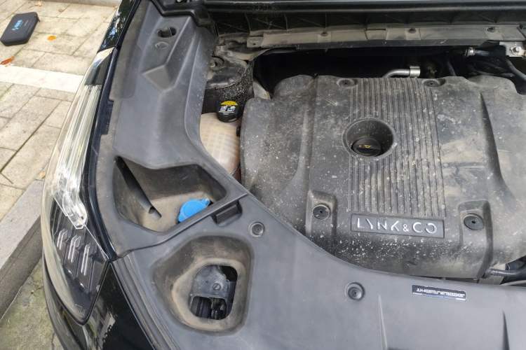 Used Lynk & Co 01 2021 2.0TD Two-Wheel-Drive Pro Trim Engine Bay Right