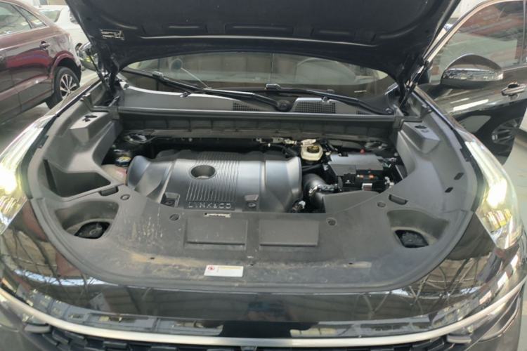 Used Lynk & Co 01 2021 2.0TD Two-Wheel-Drive Pro Trim Engine Bay