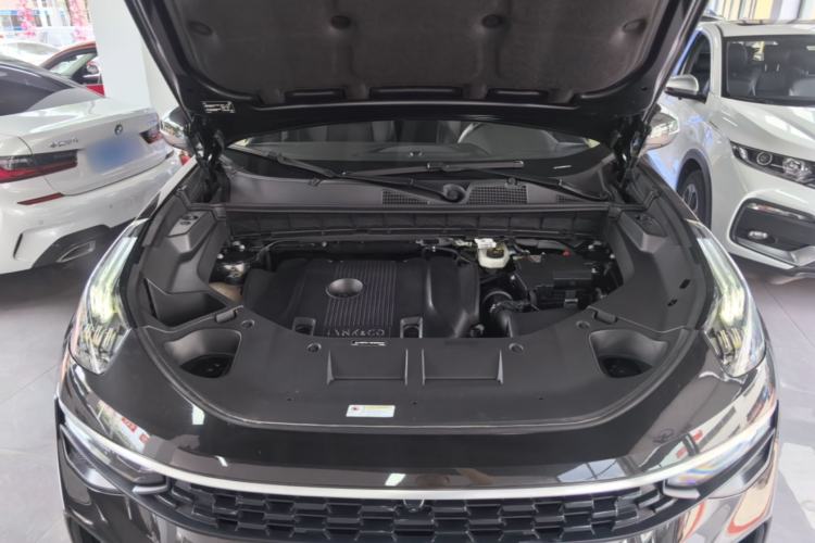 Used Lynk & Co 01 2021 2.0TD Two-Wheel-Drive Pro Trim Engine Bay