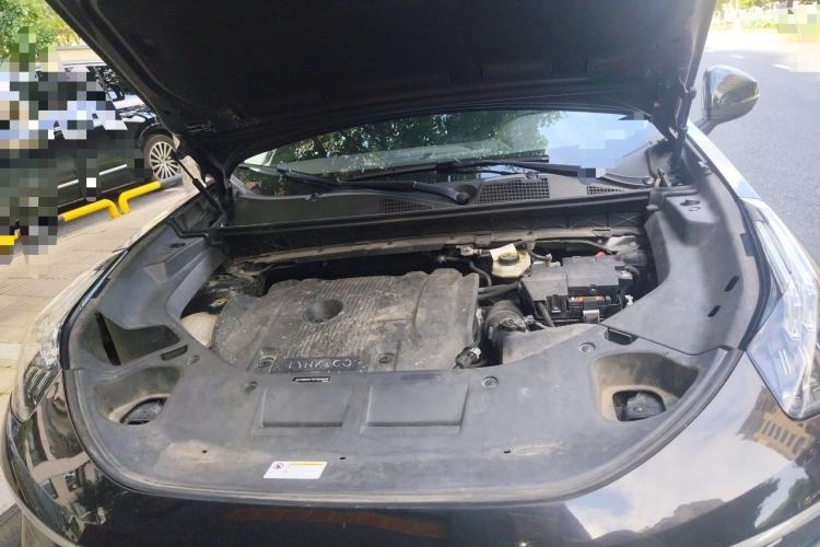 Used Lynk & Co 01 2021 2.0TD Two-Wheel-Drive Pro Trim Engine Bay