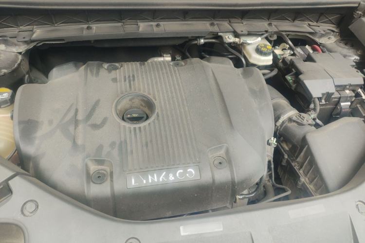 Used Lynk & Co 01 2021 2.0TD Four-Wheel Drive Dark Night Edition Engine Bay