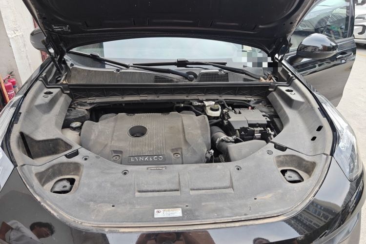 Used Lynk & Co 01 2021 2.0TD Four-Wheel Drive Dark Night Edition Engine Bay