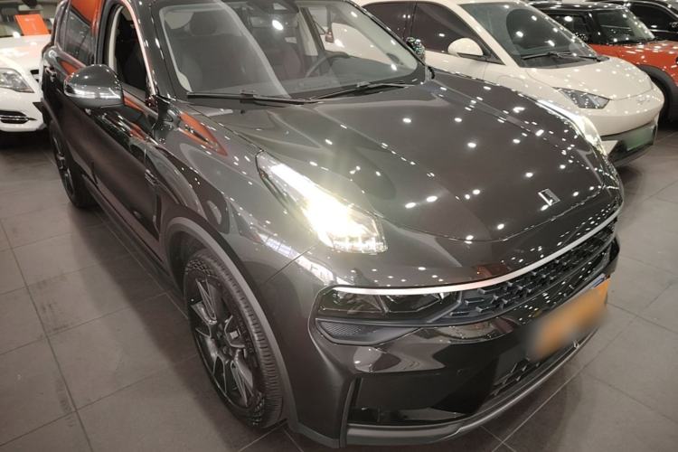 Used Lynk & Co 01 2021 2.0TD Two-Wheel-Drive Pro Trim Exterior 1