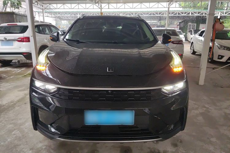 Used Lynk & Co 01 2021 2.0TD Two-Wheel-Drive Pro Trim Exterior 1