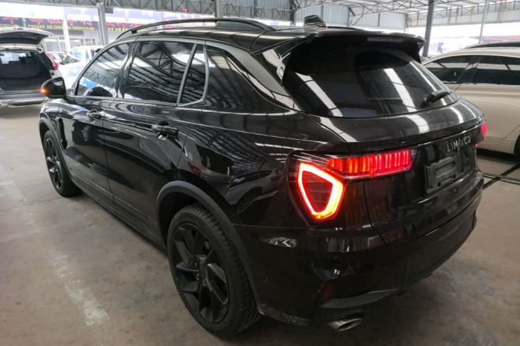 Used Lynk & Co 01 2021 2.0TD Four-Wheel Drive Dark Night Edition Exterior 2