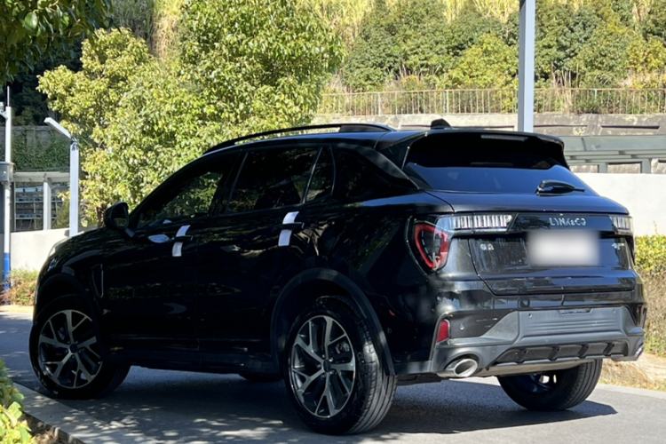 Used Lynk & Co 01 2021 2.0TD Four-Wheel Drive Hype-Halo Exterior 2