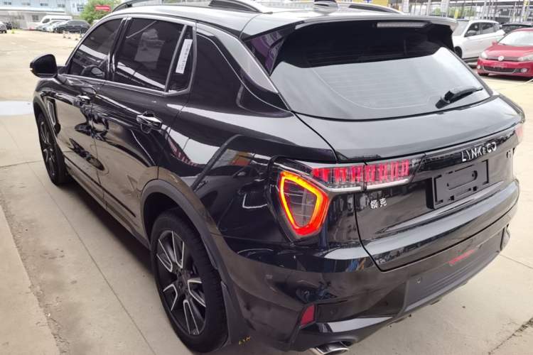 Used Lynk & Co 01 2021 2.0TD Two-Wheel-Drive Pro Trim Exterior 2