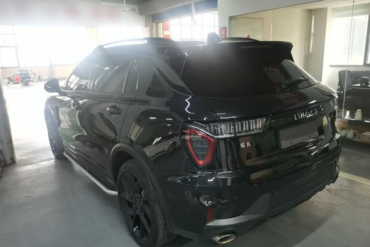Used Lynk & Co 01 2021 2.0TD Four-Wheel Drive Dark Night Edition Exterior 2