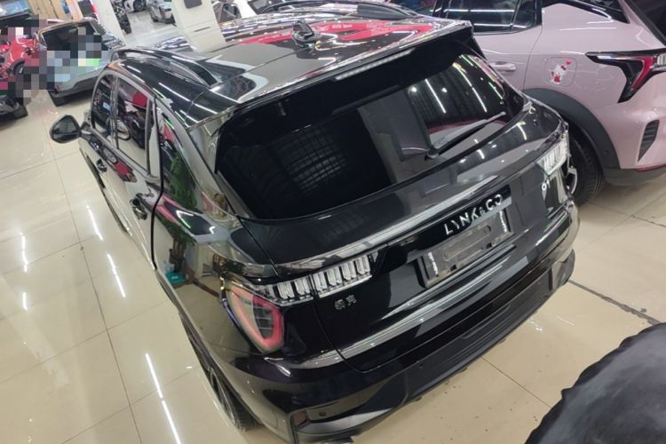 Used Lynk & Co 01 2021 2.0TD Four-Wheel Drive Dark Night Edition Exterior 2