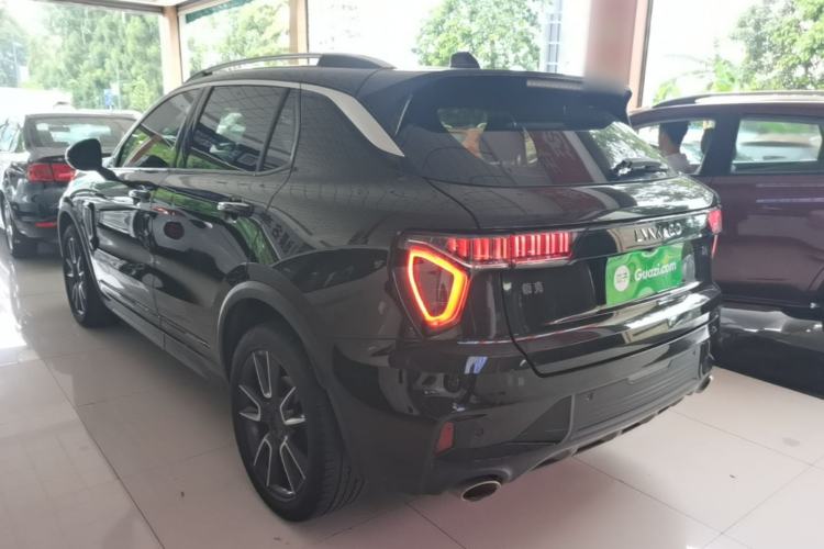 Used Lynk & Co 01 2021 2.0TD Two-Wheel-Drive Pro Trim Exterior 2