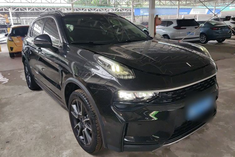 Used Lynk & Co 01 2021 2.0TD Two-Wheel-Drive Pro Trim Exterior 2