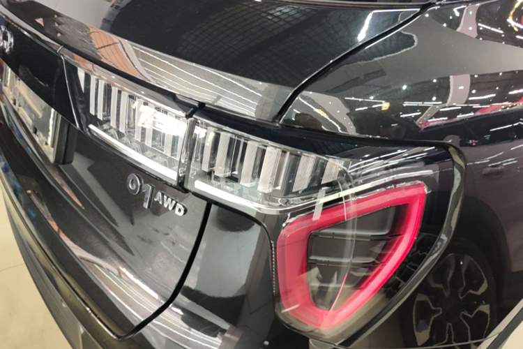 Used Lynk & Co 01 2021 2.0TD Four-Wheel Drive Dark Night Edition Exterior 3