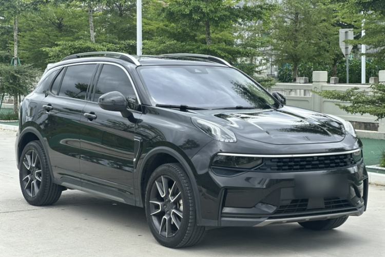 Used Lynk & Co 01 2021 2.0TD Two-Wheel-Drive Pro Trim Exterior 3