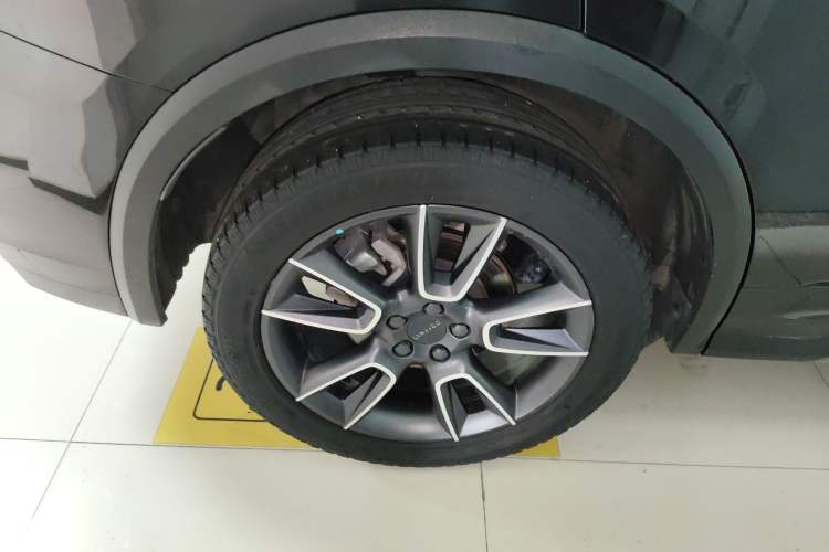 Used Lynk & Co 01 2021 2.0TD Two-Wheel-Drive Pro Trim Exterior 3