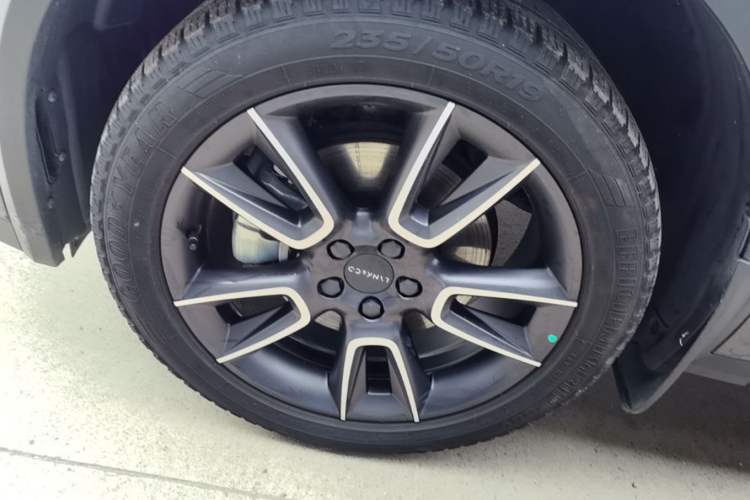 Used Lynk & Co 01 2021 2.0TD Two-Wheel-Drive Pro Trim Exterior 4