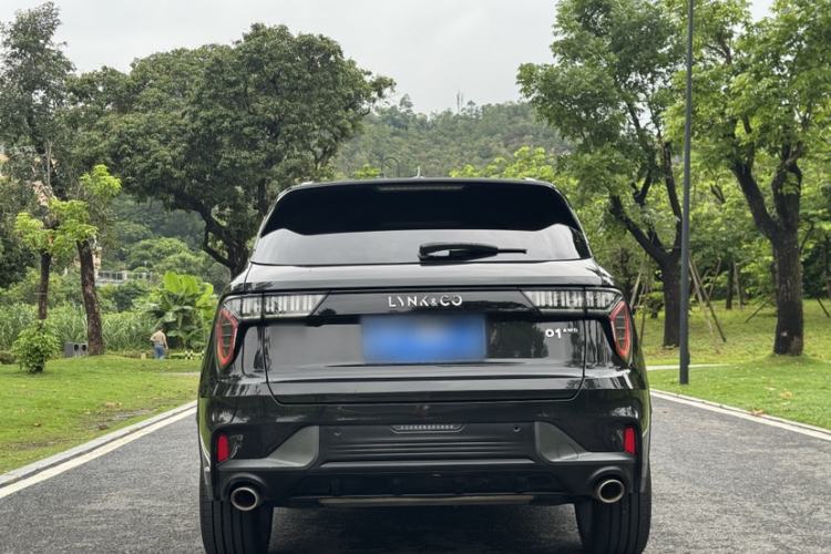 Used Lynk & Co 01 2021 2.0TD Four-Wheel Drive Dark Night Edition Exterior 4