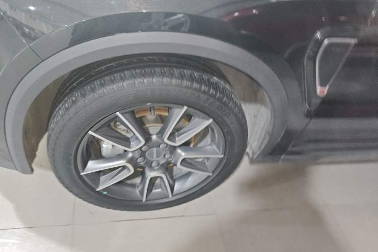 Used Lynk & Co 01 2021 2.0TD Two-Wheel-Drive Pro Trim Exterior 4