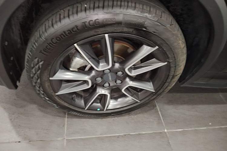 Used Lynk & Co 01 2021 2.0TD Two-Wheel-Drive Pro Trim Exterior 4