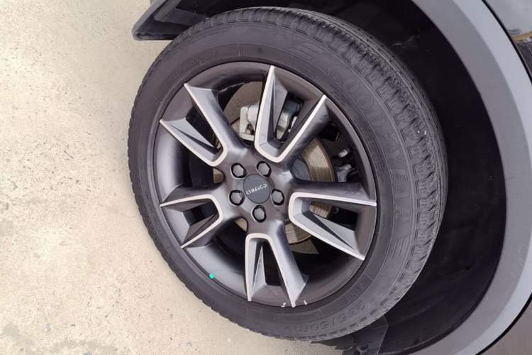 Used Lynk & Co 01 2021 2.0TD Two-Wheel-Drive Pro Trim Exterior 5