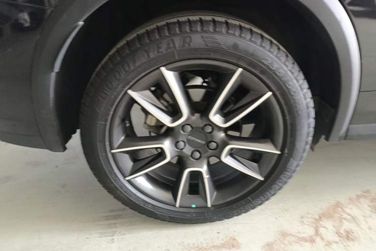 Used Lynk & Co 01 2021 2.0TD Two-Wheel-Drive Pro Trim Exterior 5