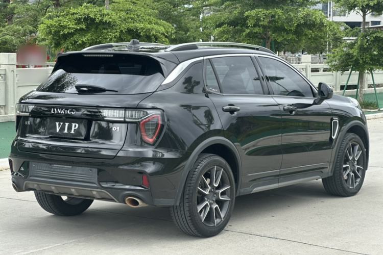 Used Lynk & Co 01 2021 2.0TD Two-Wheel-Drive Pro Trim Exterior 5