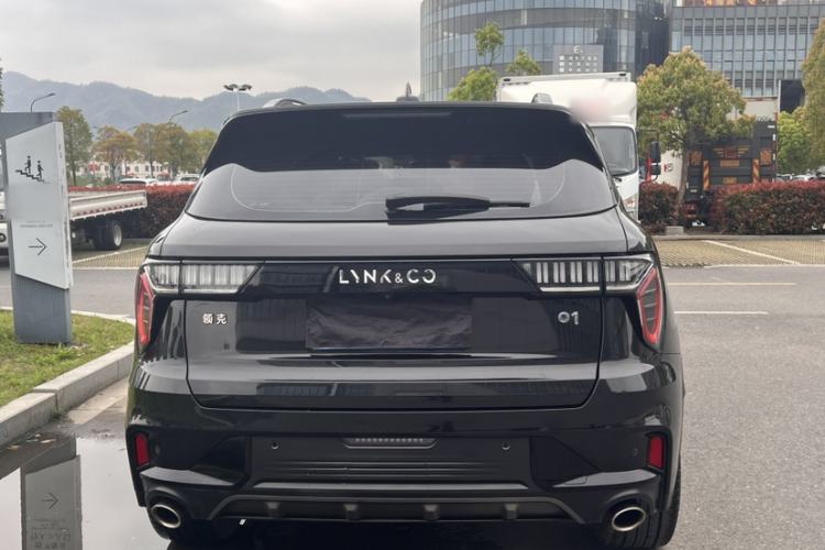 Used Lynk & Co 01 2021 2.0TD Two-Wheel-Drive Pro Trim Exterior 5