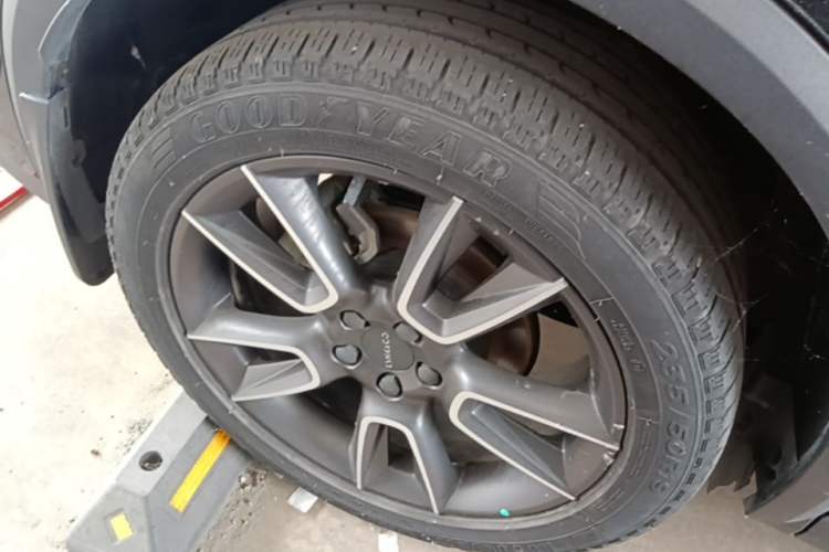 Used Lynk & Co 01 2021 2.0TD Two-Wheel-Drive Pro Trim Exterior 5