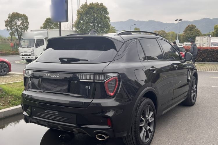 Used Lynk & Co 01 2021 2.0TD Two-Wheel-Drive Pro Trim Exterior 6