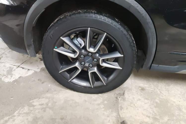 Used Lynk & Co 01 2021 2.0TD Two-Wheel-Drive Pro Trim Exterior 8